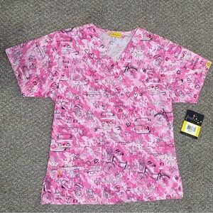 Wonder Wink NEW Women’s Small Short Sleeve V-Neck Scrub Top Fun Print Pockets NW